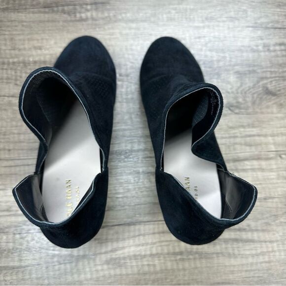 Cole Haan~Women’s~”Ferd” Black SuedePerforated Heeled Bootie~Size 9 - Picture 6 of 10